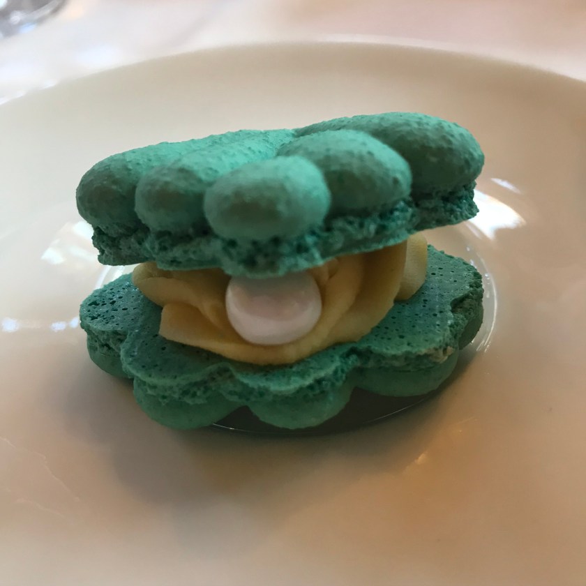 Little Mermaid Macaroon